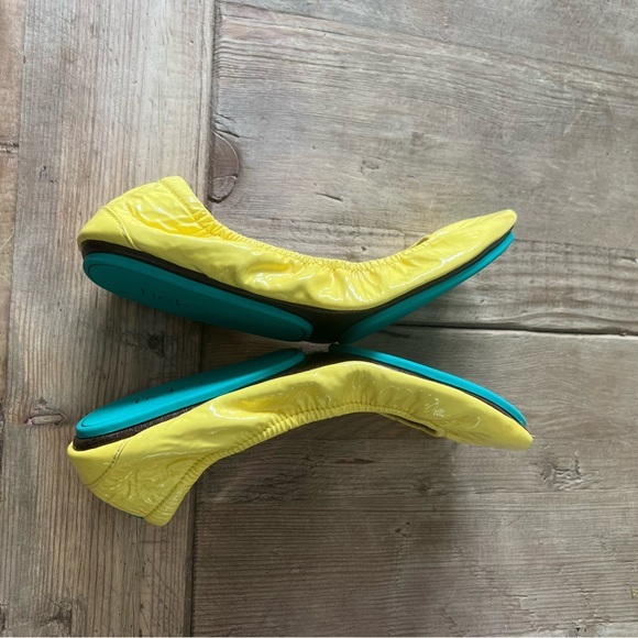Tieks Yellow woman’s flat Shoes - Picture 7 of 14